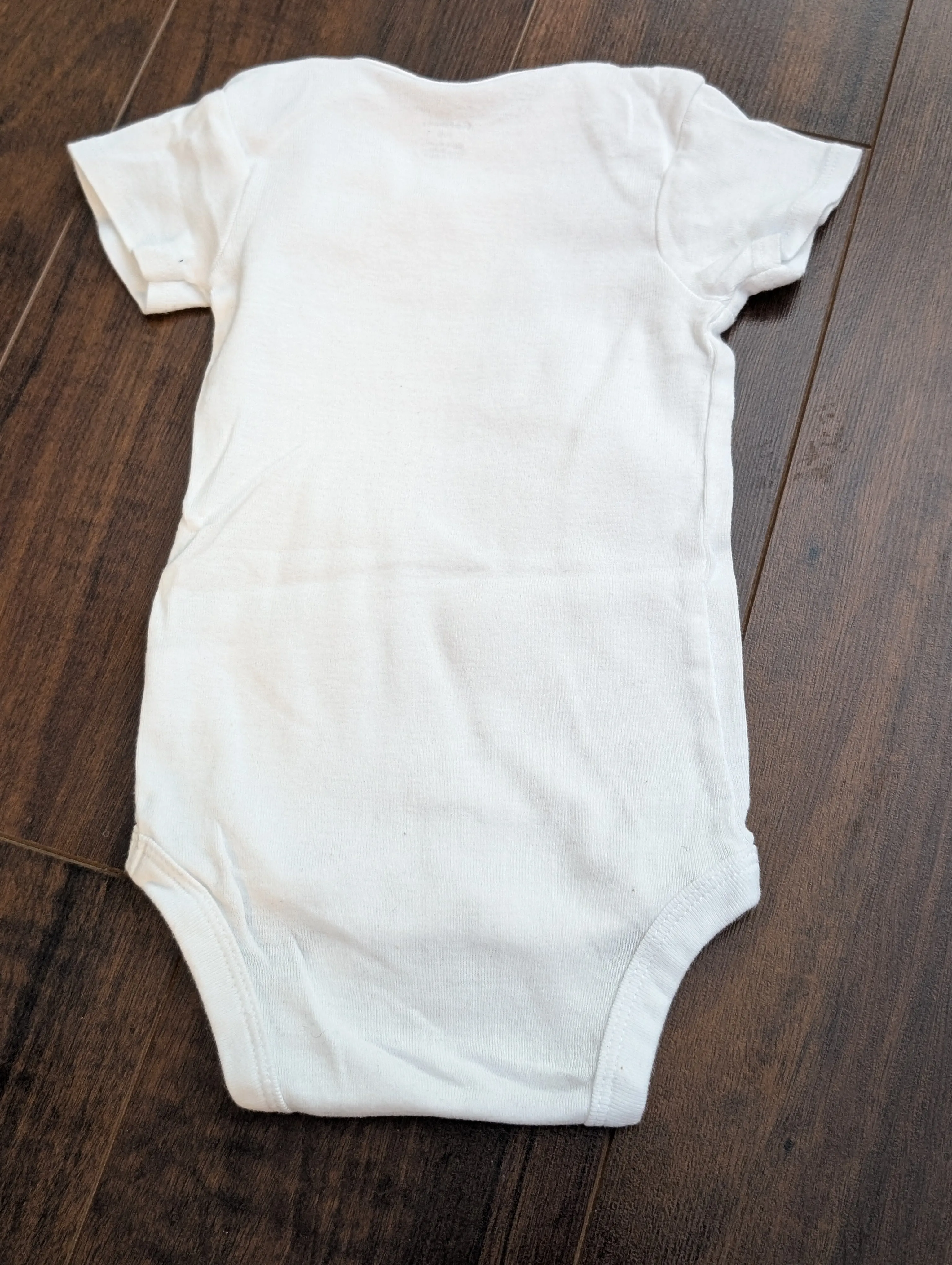 4 onesies 6-9months , Kids 9 Month (6-9M)