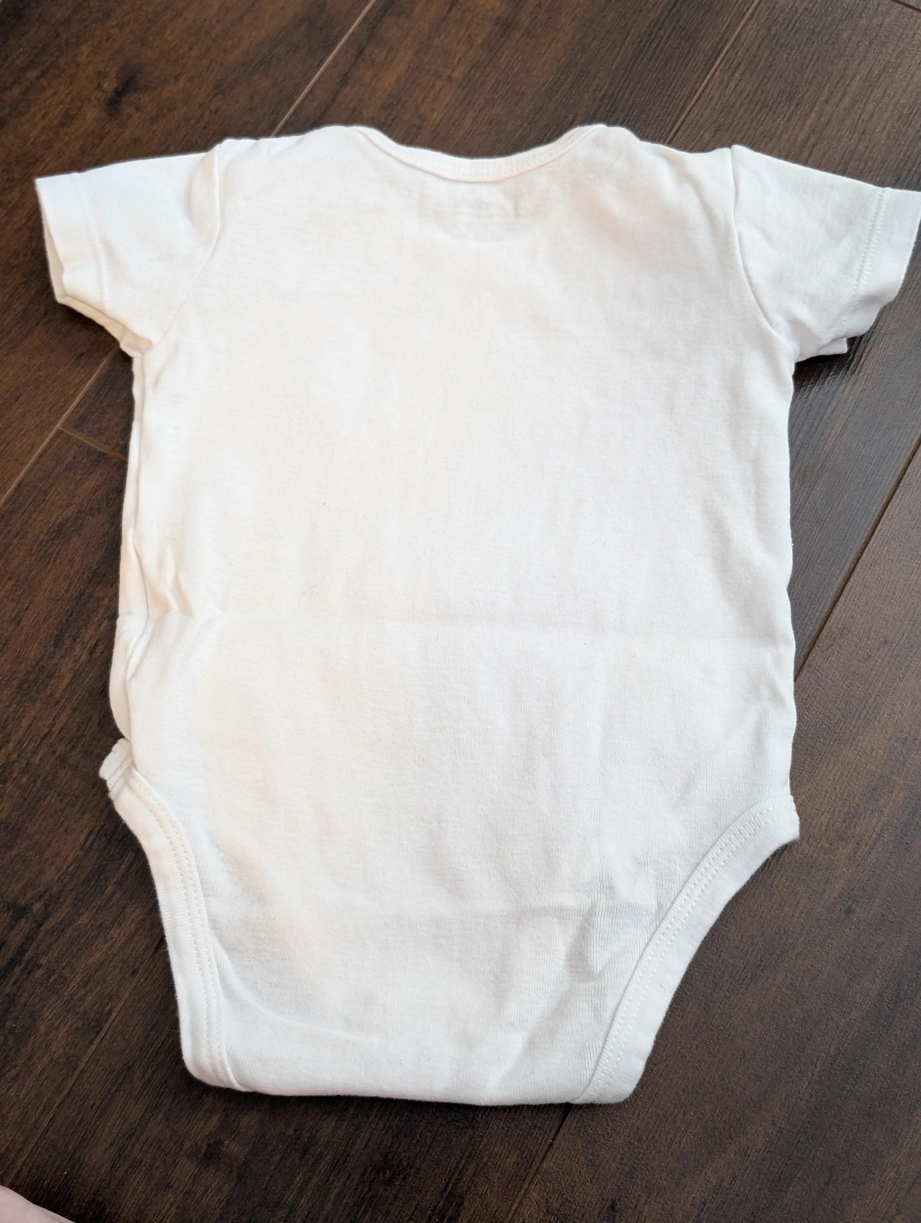 4 onesies 6-9months , Kids 9 Month (6-9M)