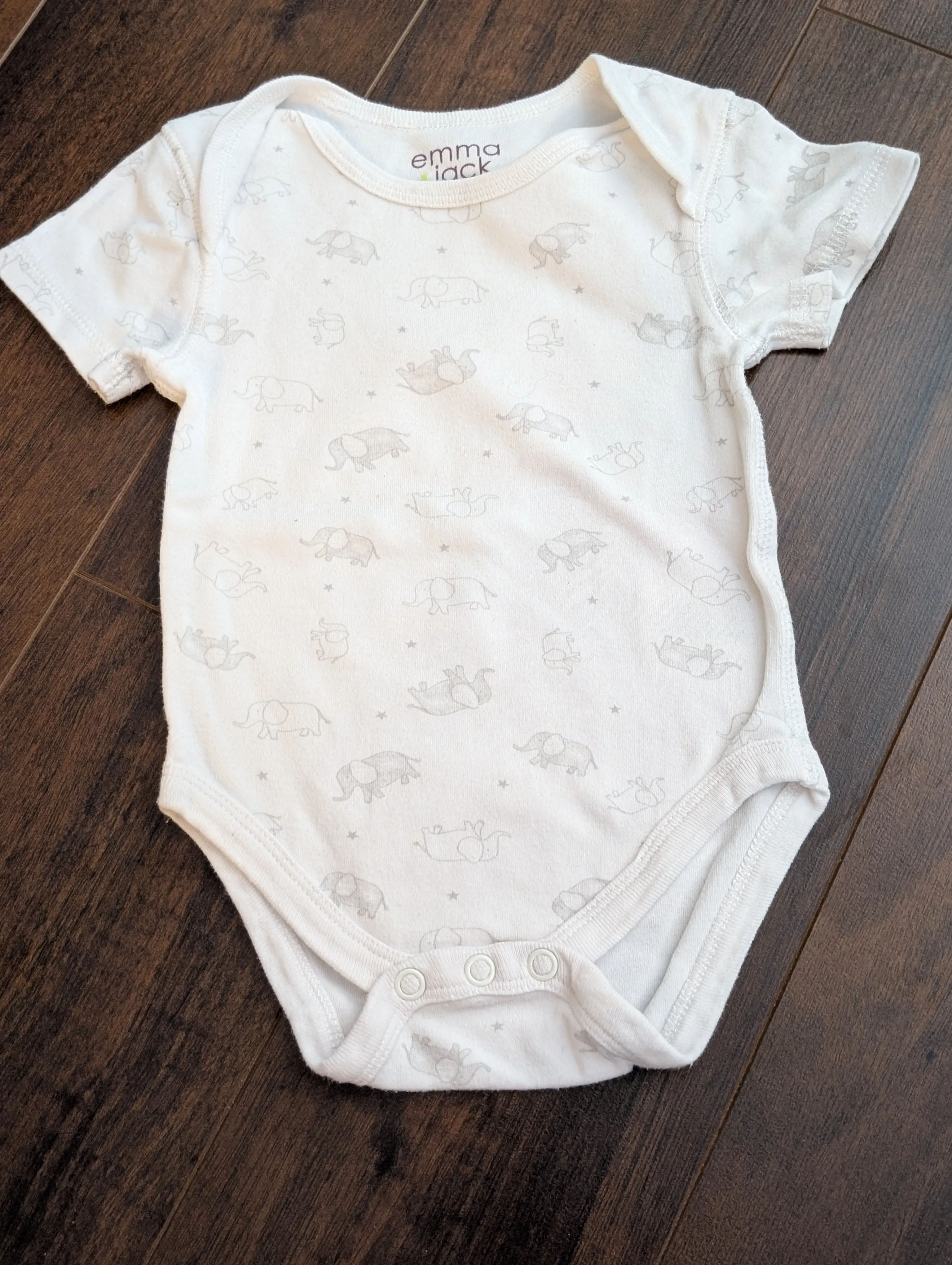 4 onesies 6-9months , Kids 9 Month (6-9M)