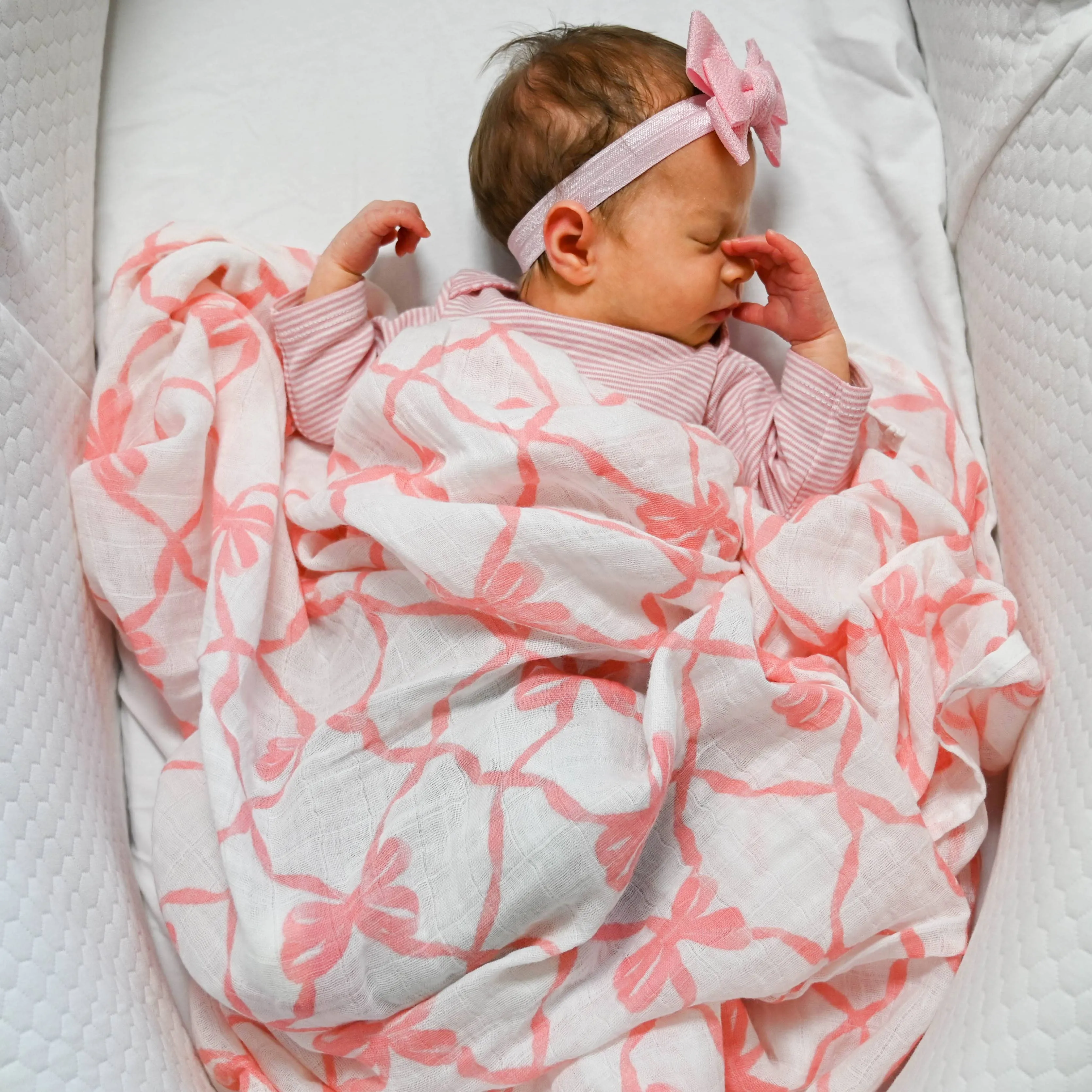 Beautiful Bows Baby Swaddle Blanket