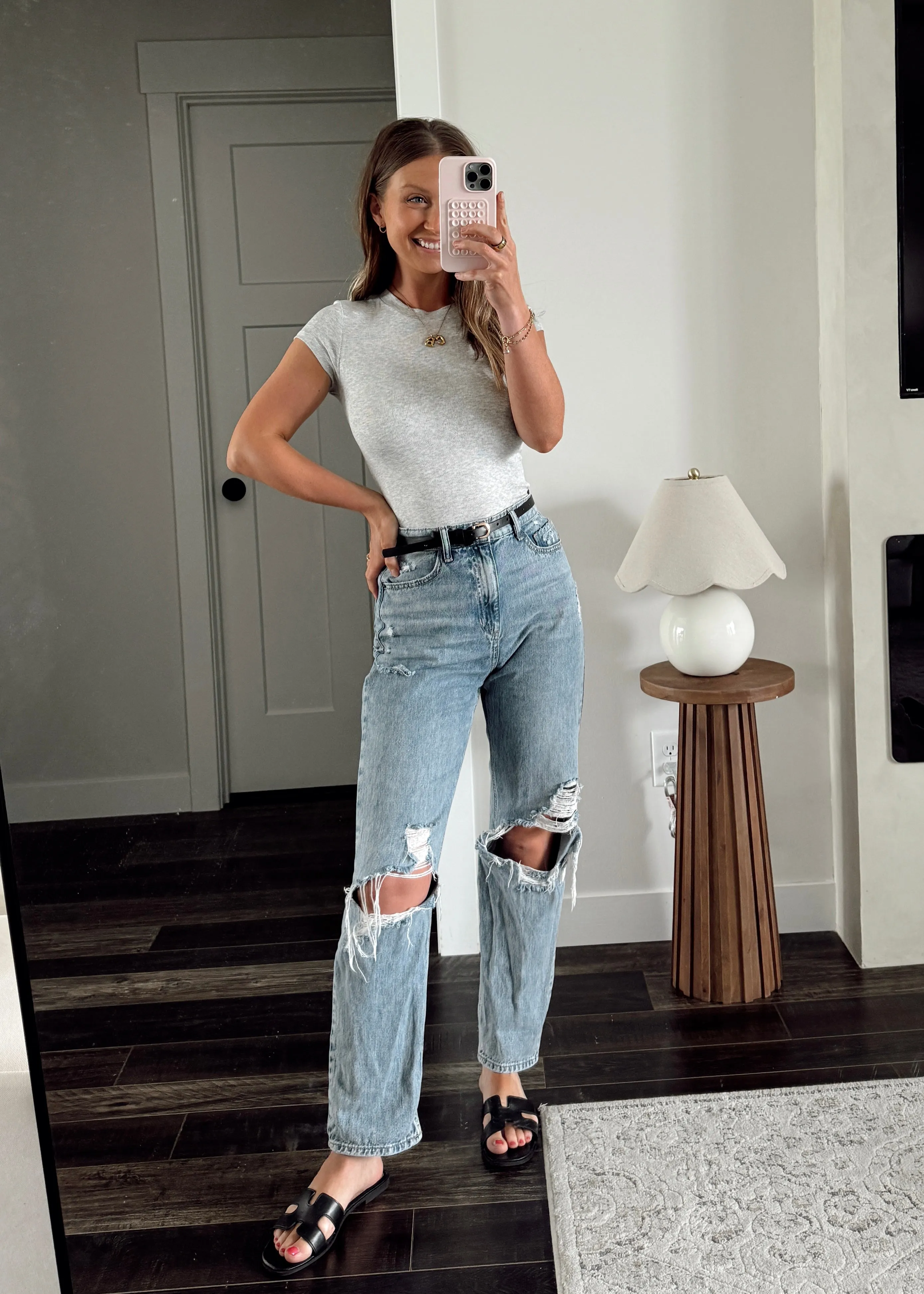 Best Essential Tee-Grey