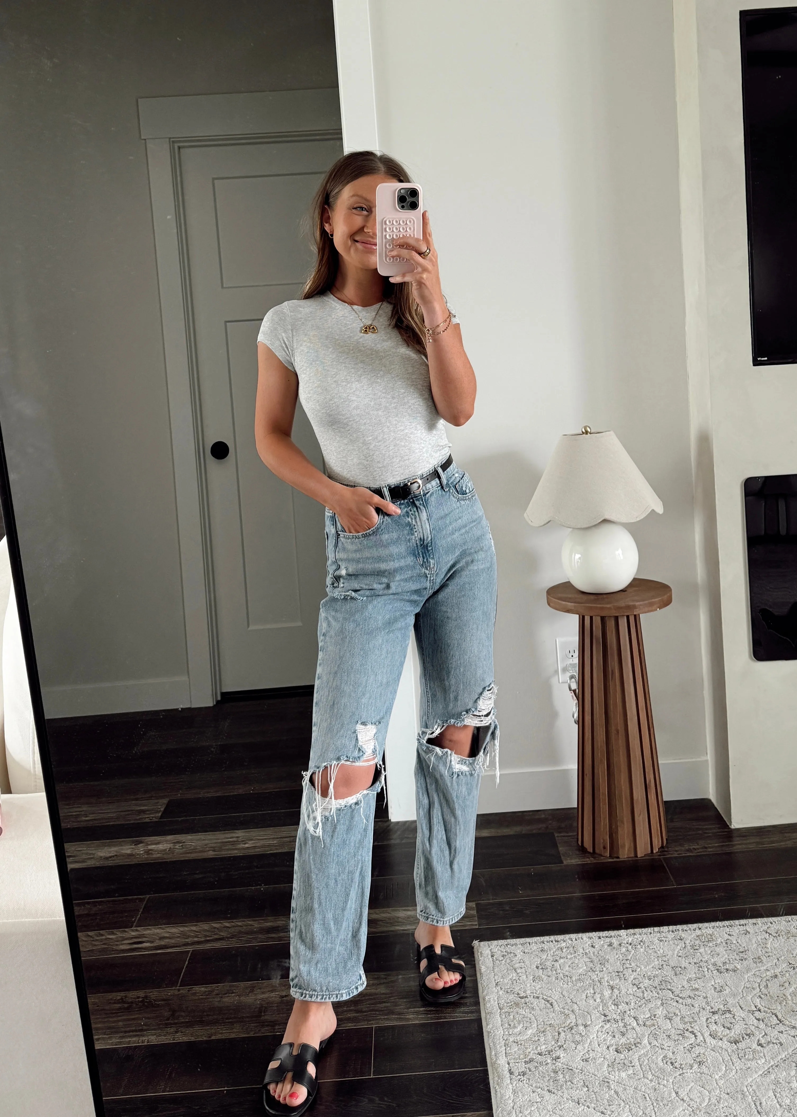 Best Essential Tee-Grey