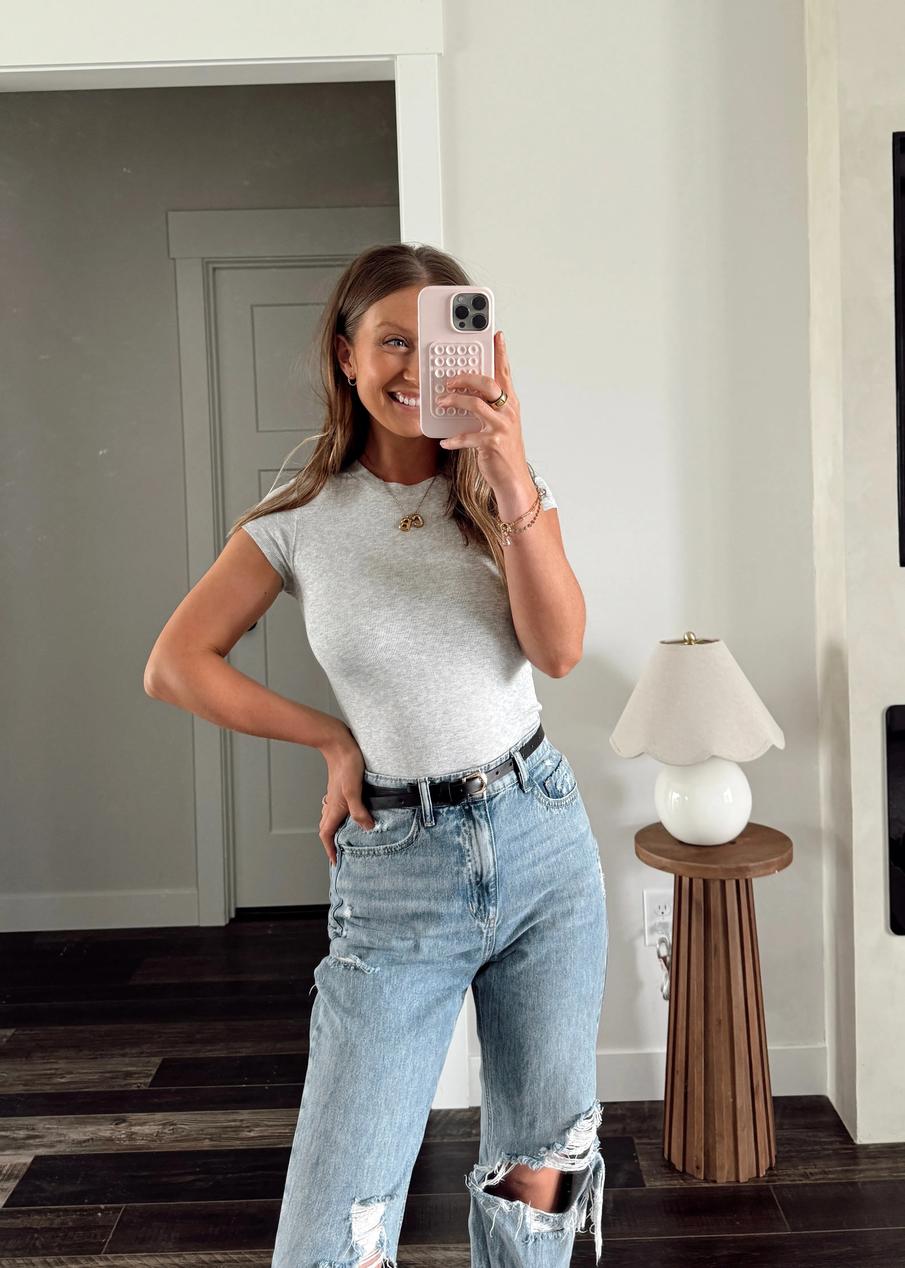 Best Essential Tee-Grey