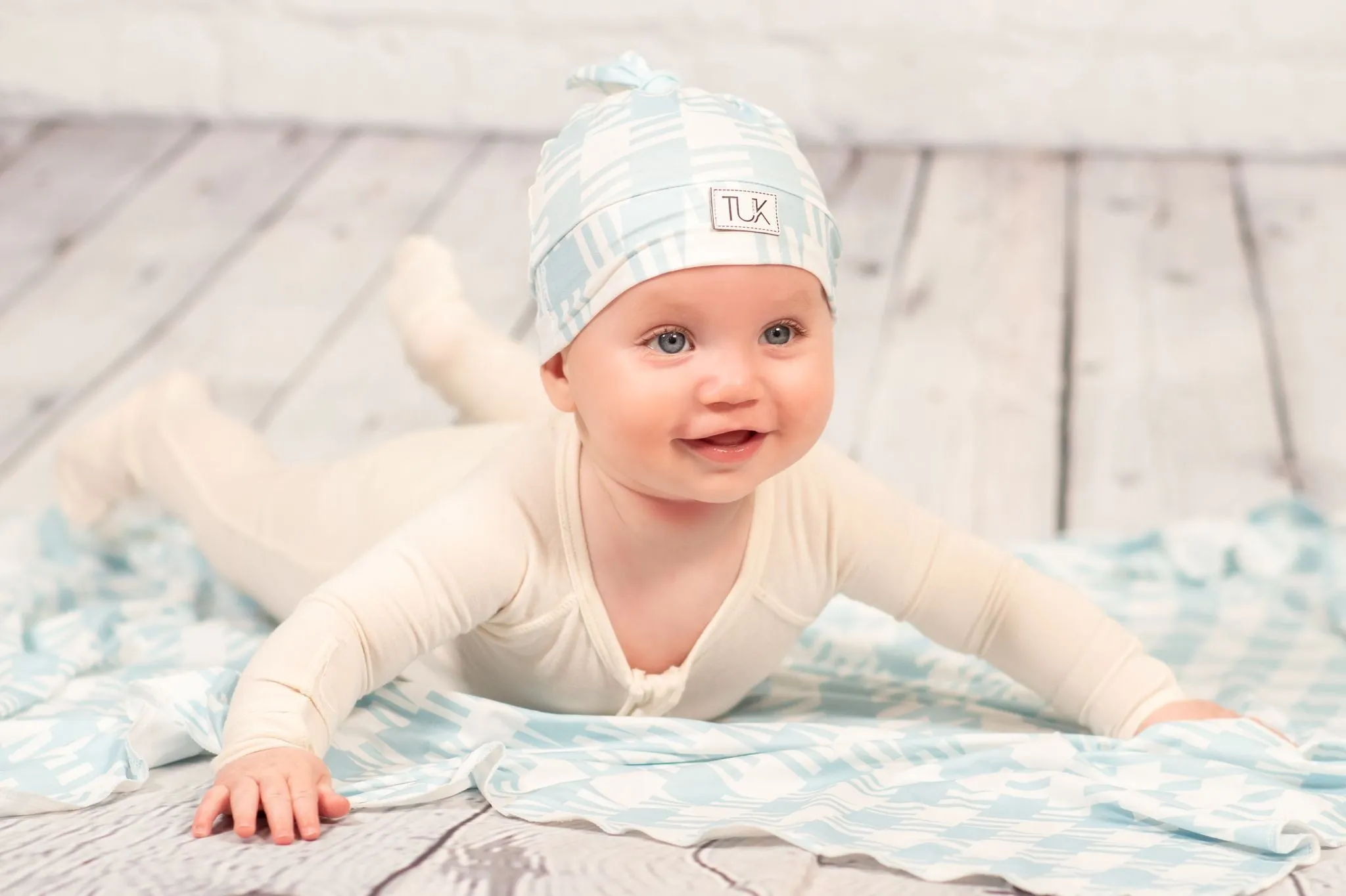 Blue Pattern Swaddle/Beanie Set