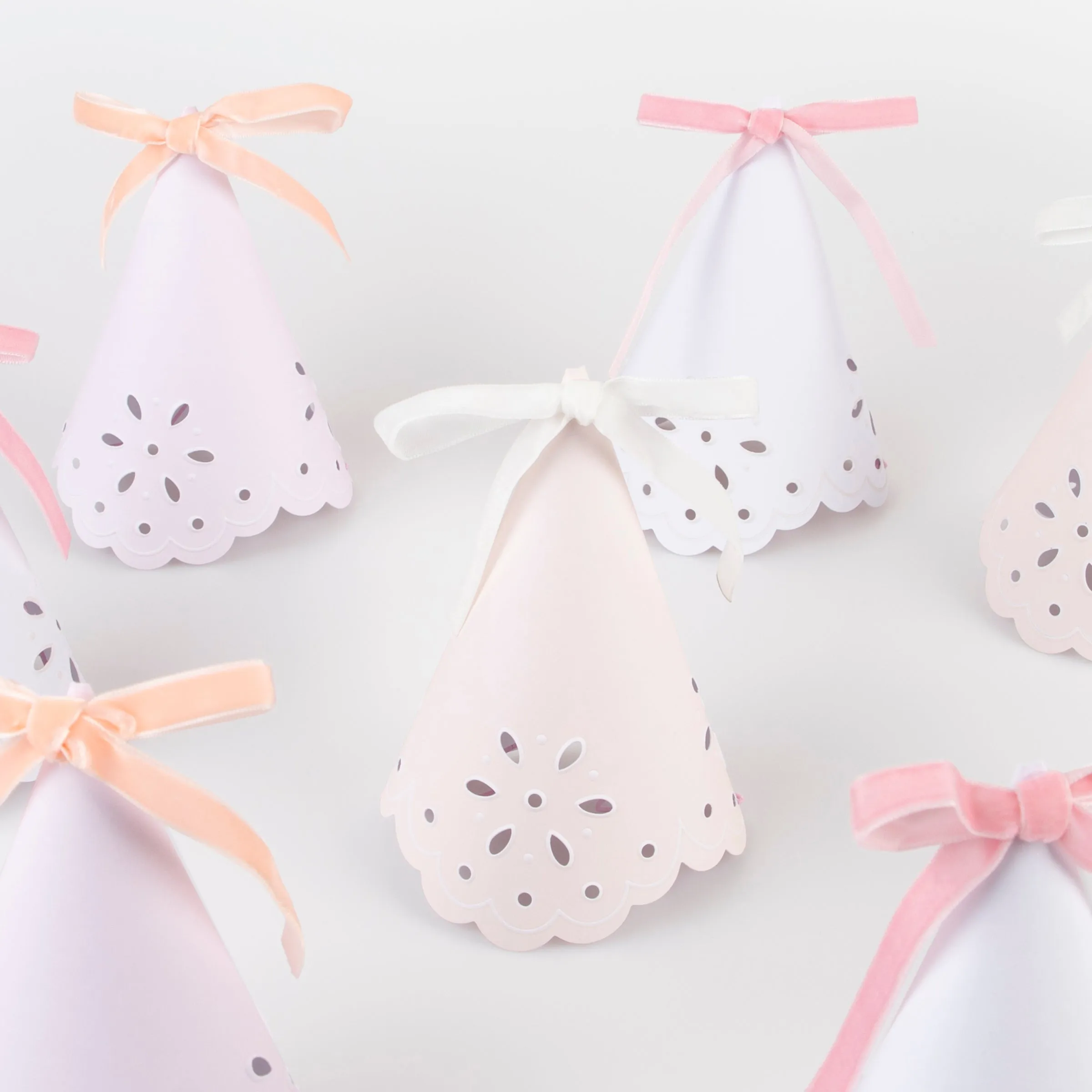 Broderie Anglaise Lace Party Hats (x 8)