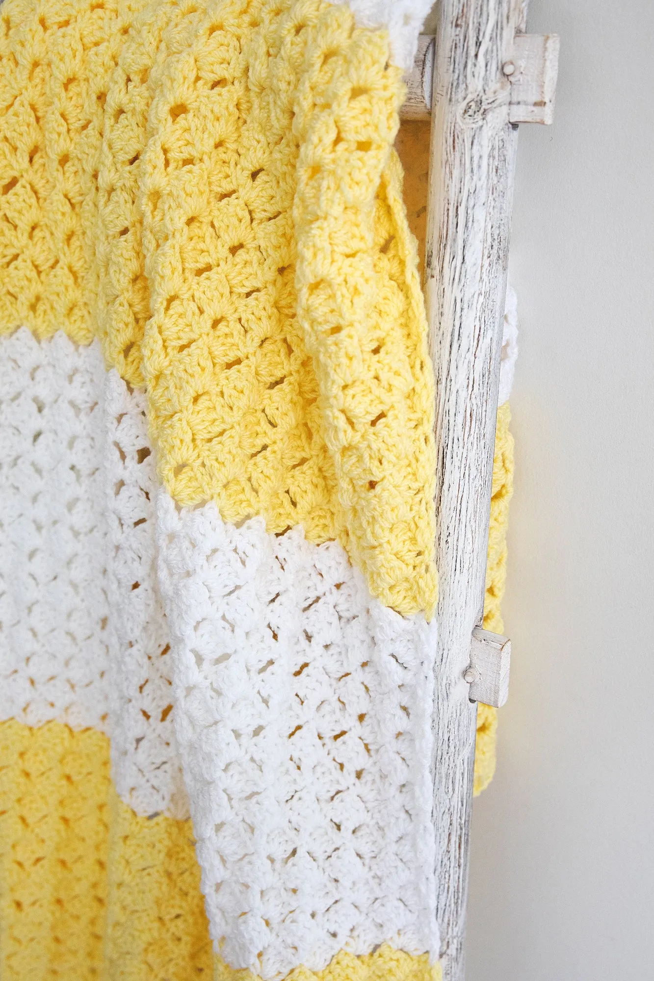 Hello Sunshine Crochet Baby Blanket