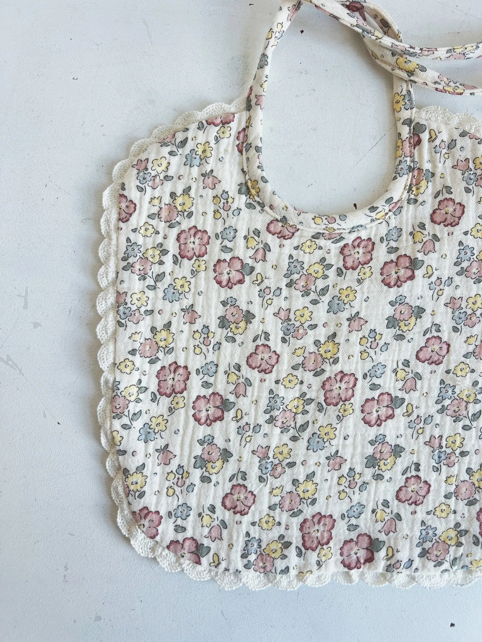 Woven Tie Bib